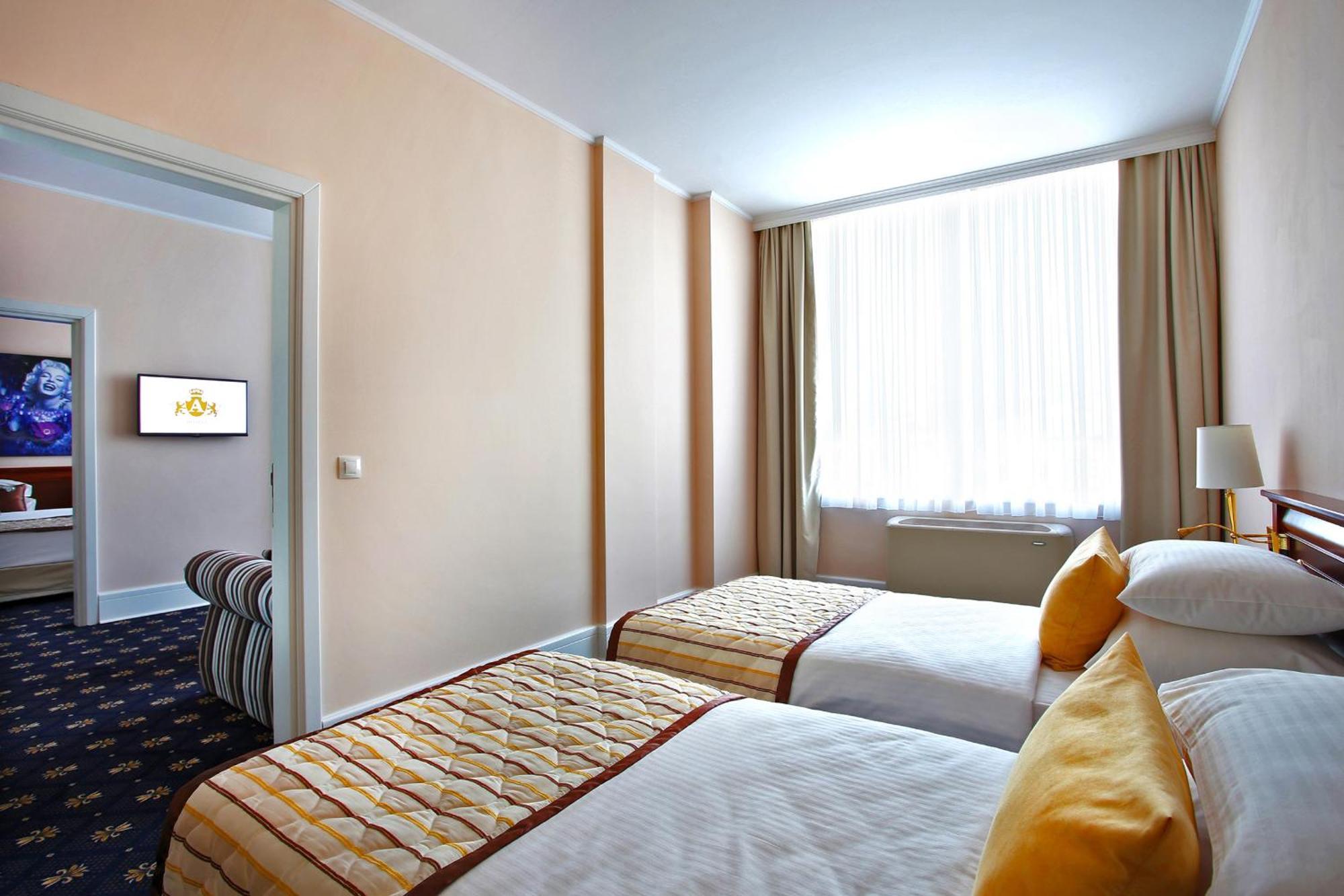 A Hoteli - Hotel Sloboda Sabac Ruang foto