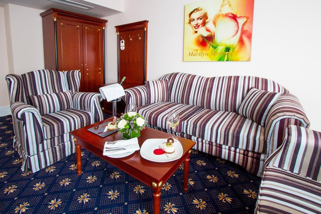 A Hoteli - Hotel Sloboda Sabac Ruang foto